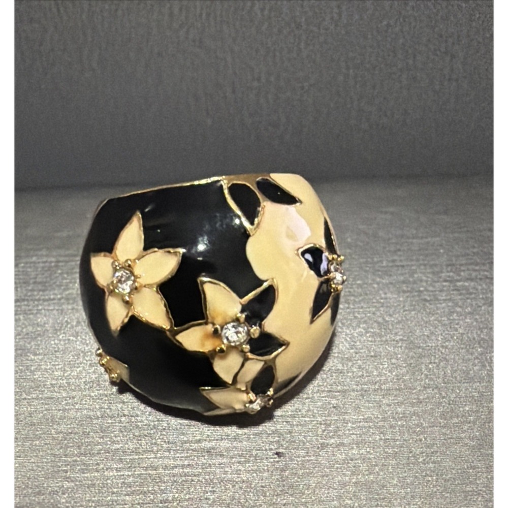Black Cream Enamel Floral Rhinestone Gold Tone Dome Statement Ring Size 6
